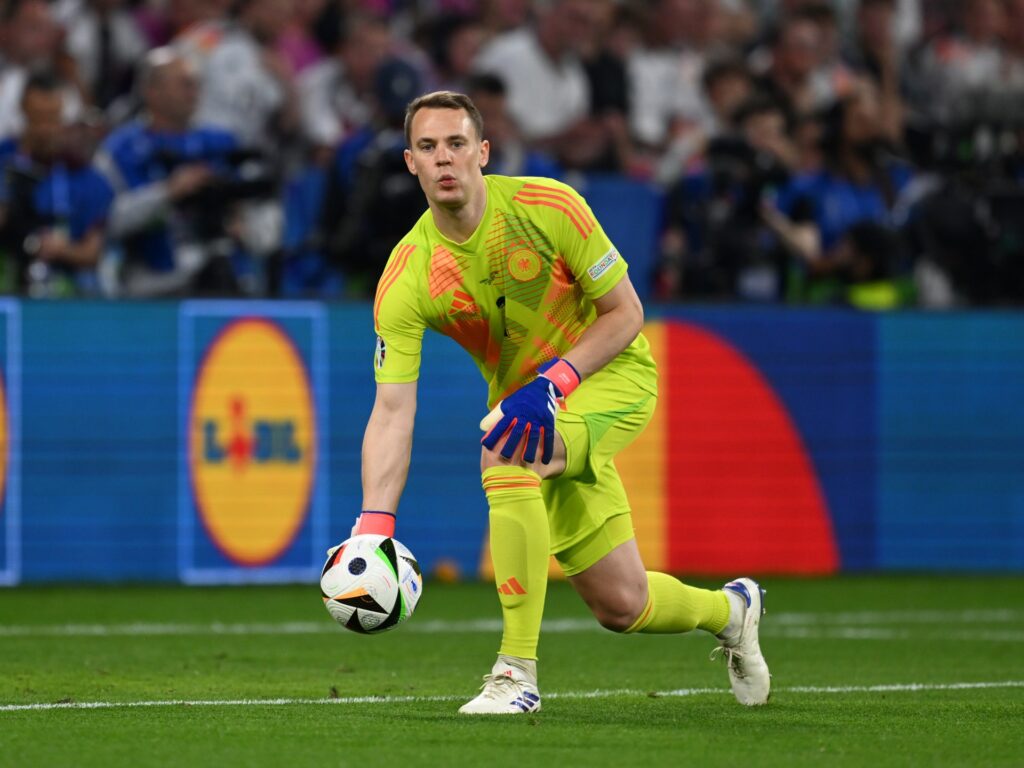 نوير يفكّر في اعتزال اللعب دوليا بعد كأس أمم أوروبا