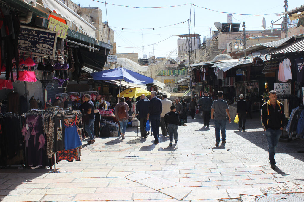 القدس تقصُر عيدها على الشعائر الدينية