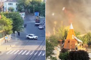 مقتل 15 شرطيا وكاهن في هجمات على كنيستين وكنيس بداغستان