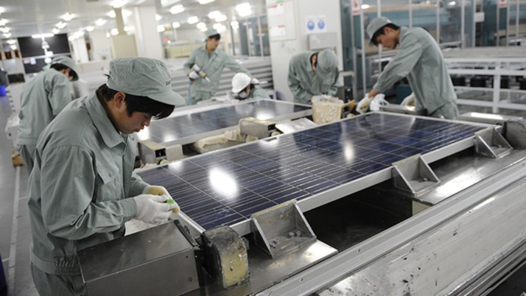 صناعة الطاقة الشمسية في الصين مضطربة بسبب الإنتاج الفائض