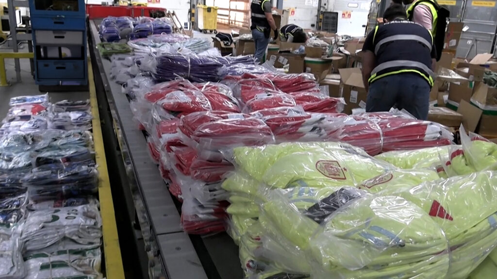 مصادرة أطنان من القمصان المقلّدة قبل نهائي دوري أبطال أوروبا