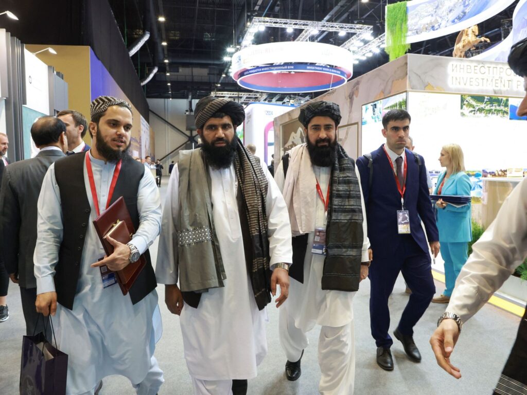 غازيتا: مساع بروسيا وكازاخستان لرفع طالبان من قائمة المنظمات الإرهابية