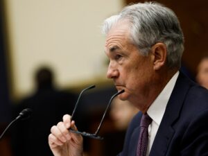 توقع خفضا واحدا في 2024.. المركزي الأميركي يثبت الفائدة