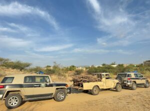 ضبط مخالف لنظام البيئة لتخزينه حطباً محلياً في منطقة الرياض