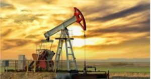 انخفاض أسعار النفط وخام برنت يسجل 82 دولارا للبرميل