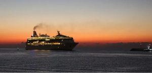 الحوثيون: استهدفنا سفينة إسرائيلية في حيفا