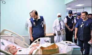 نقل 18 حاجا من «المرضى المنومين» بالمدينة المنورة عبر قافلة طبية إلى المشاعر المقدسة لأداء المناسك