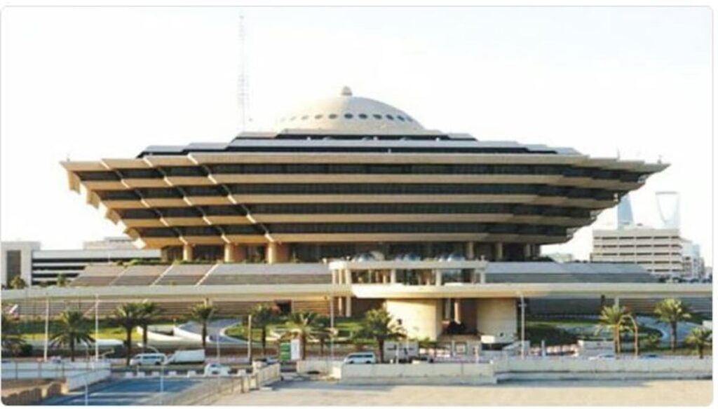 إصدار قرارات إدارية بحق 10 أشخاص لنقلهم 71 مخالفًا ليس لديهم تصريح بالحج