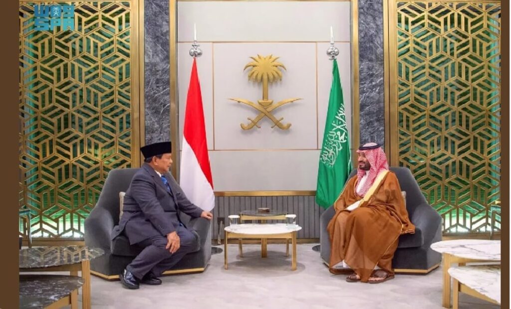 ولي العهد يستعرض العلاقات الثنائية مع الرئيس المنتخب وزير الدفاع في إندونيسيا