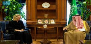 الجبير يستقبل المديرة التنفيذية لبرنامج الأمم المتحدة للبيئة