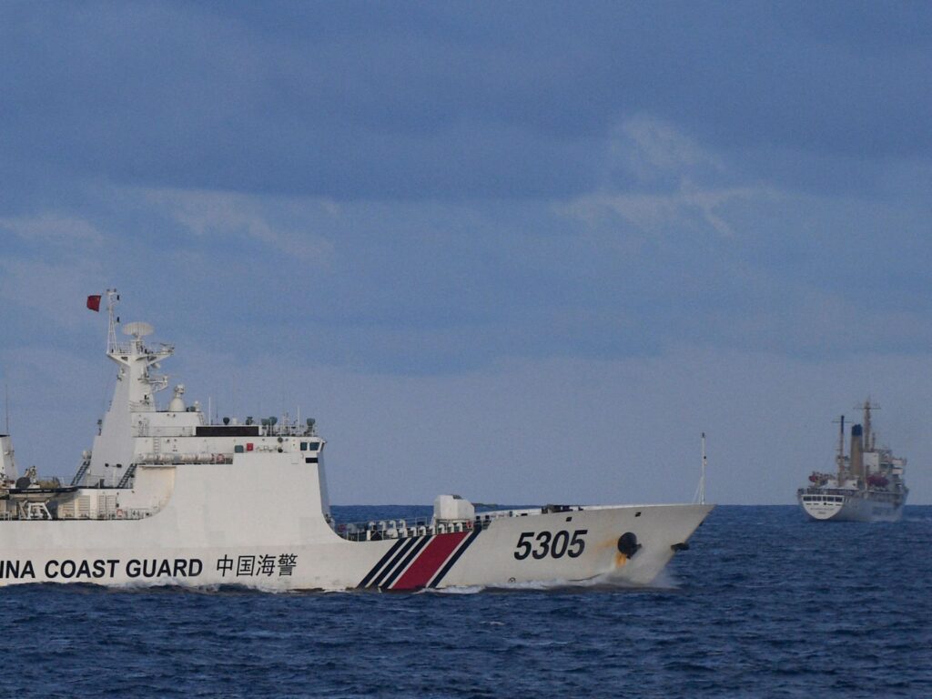بكين تعزز سلطات خفر السواحل لتوقيف أجانب في بحر جنوب الصين