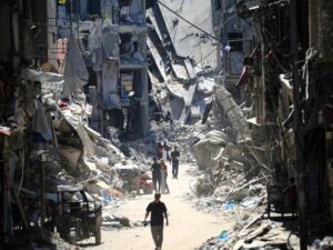 اشتباكات ضارية في غزة والمقاومة تستهدف جنودا للاحتلال