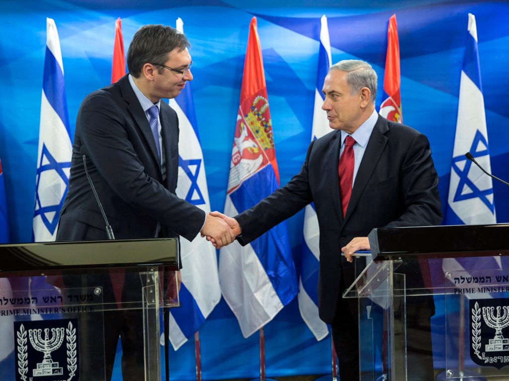 ديفيد هيرست: تحالف قادة إسرائيل مع الفاشيين في أوروبا أكبر تهديد لليهود