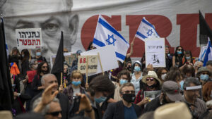 صحف عالمية: نتنياهو وقع في فخّ من صنع يديه وواشنطن تعمل على جبهتين