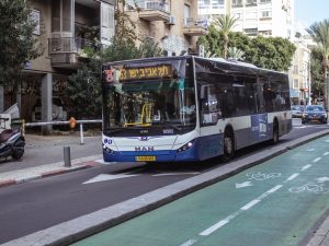 الحرب على غزة ترفع أسعار المواصلات العامة في إسرائيل