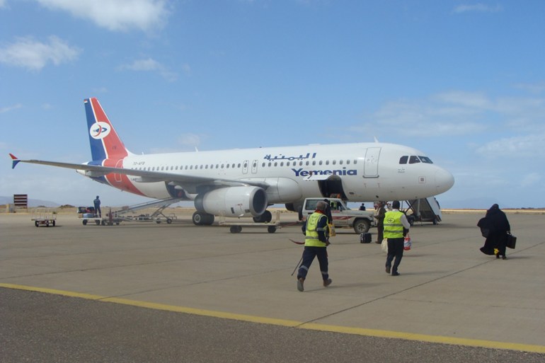 طيران اليمنية يصل إلى سقطرى مرتين في الأسبوع لنقل السياح والمواطنين