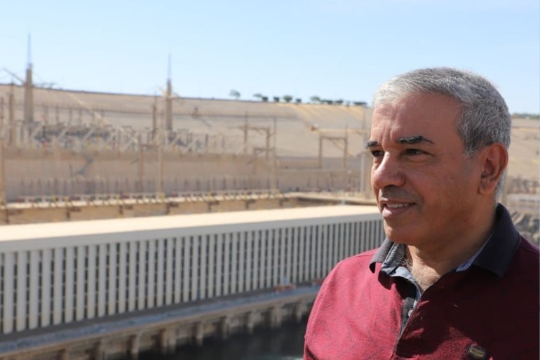 صورة عباس شراقي الاتفاقية لا قيمة لها ولكن لابد لمصر من الانتباه الصفحة الشخصية للخبير عباس شراقي الخبير الجيولوجي والموارد المائية