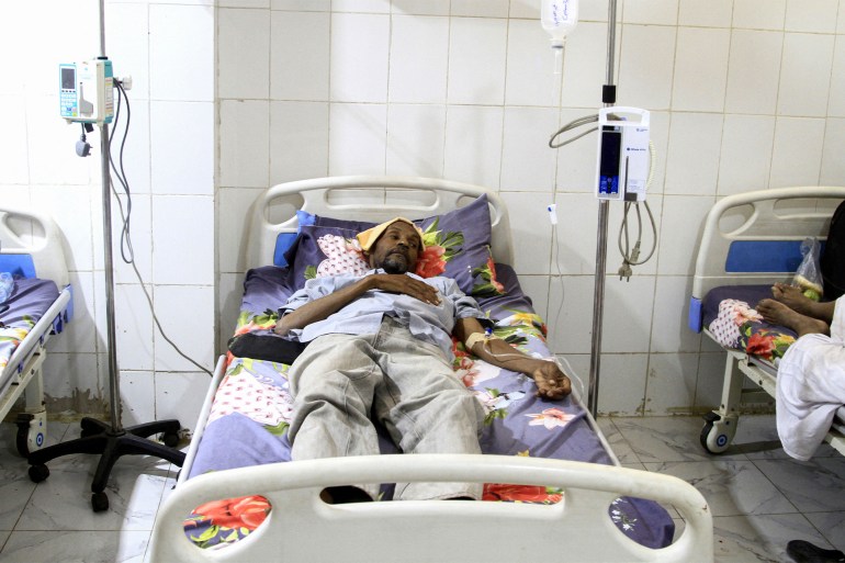 Patients receive treatment at the Gedaref Oncology Hospital in eastern Sudan الفرنسية