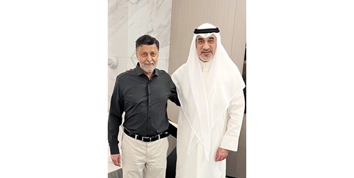 النائب الأول لرئيس الوزراء يزور وزير النفط في تركيا للاطمئنان على صحته