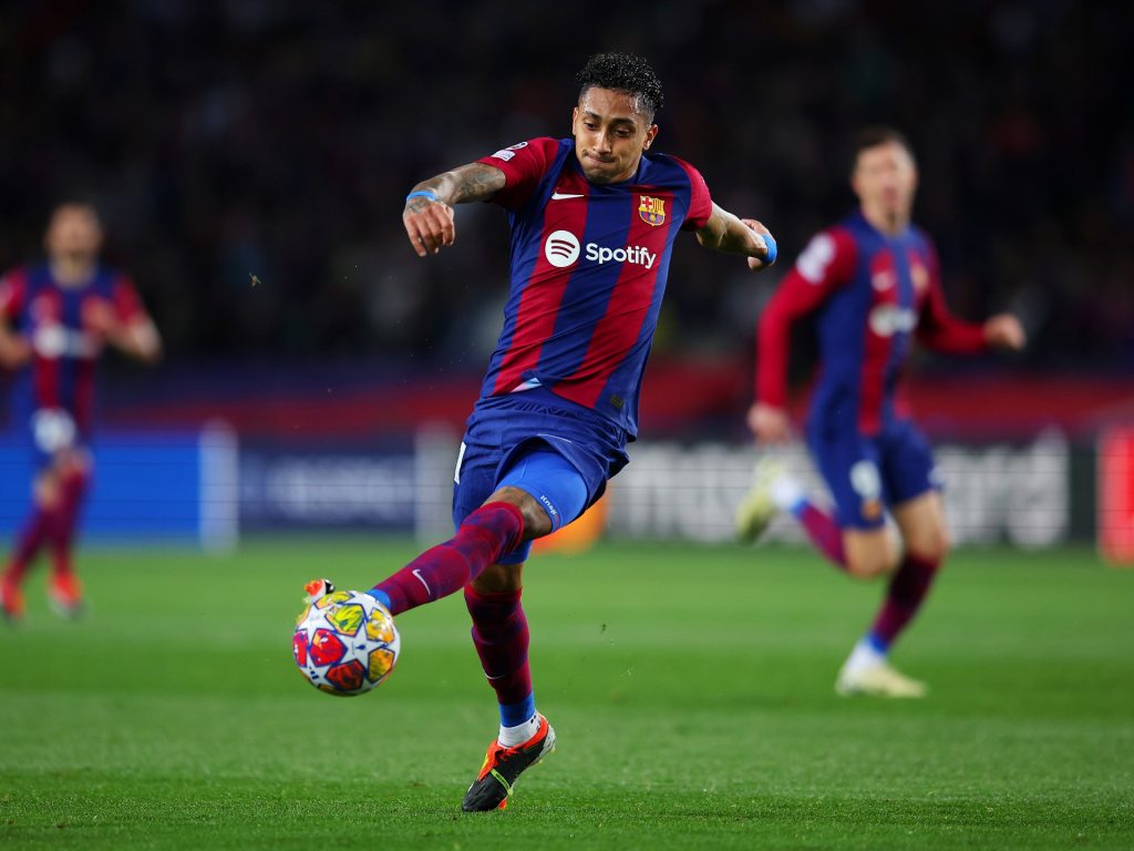 تقارير إسبانية: النصر السعودي يسعى لضم رافينيا من برشلونة