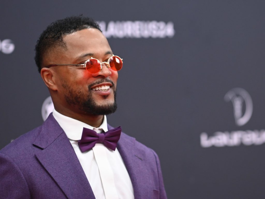 شاهد.. هكذا سخر قائد منتخب فرنسا السابق من قرار سجنه 12 شهرا