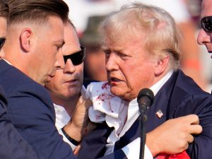 الجمهوريون يستغلون محاولة اغتيال ترامب لوصم الديمقراطيين بالعنف