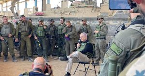 نتنياهو بجولة ميدانية في رفح قبل مناقشة الصفقة مع فريق التفاوض