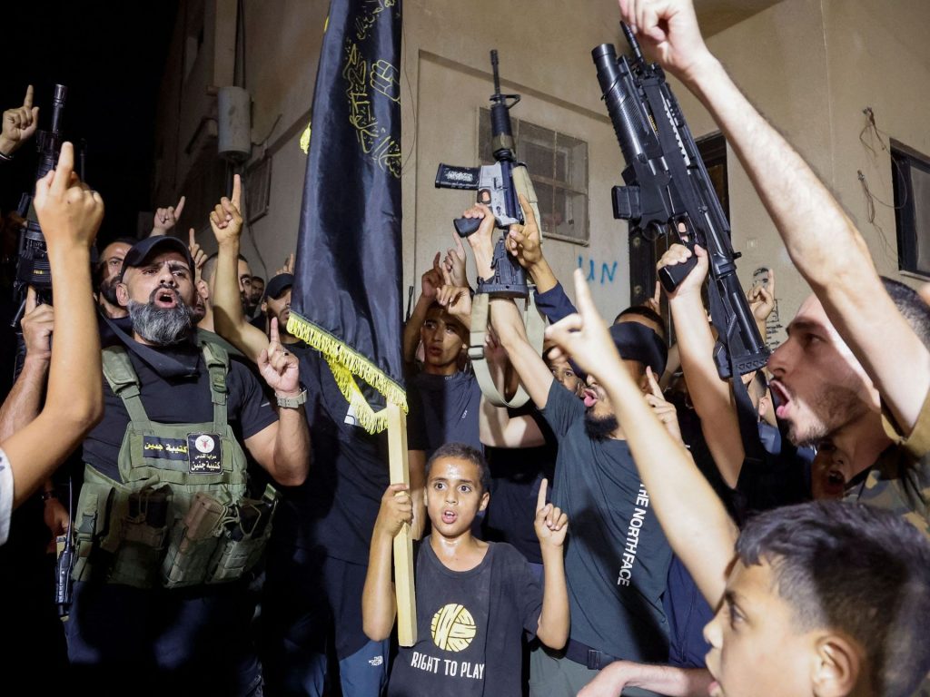 تنديد ببيان للرئاسة الفلسطينية “يساوي المجرم بالضحية”