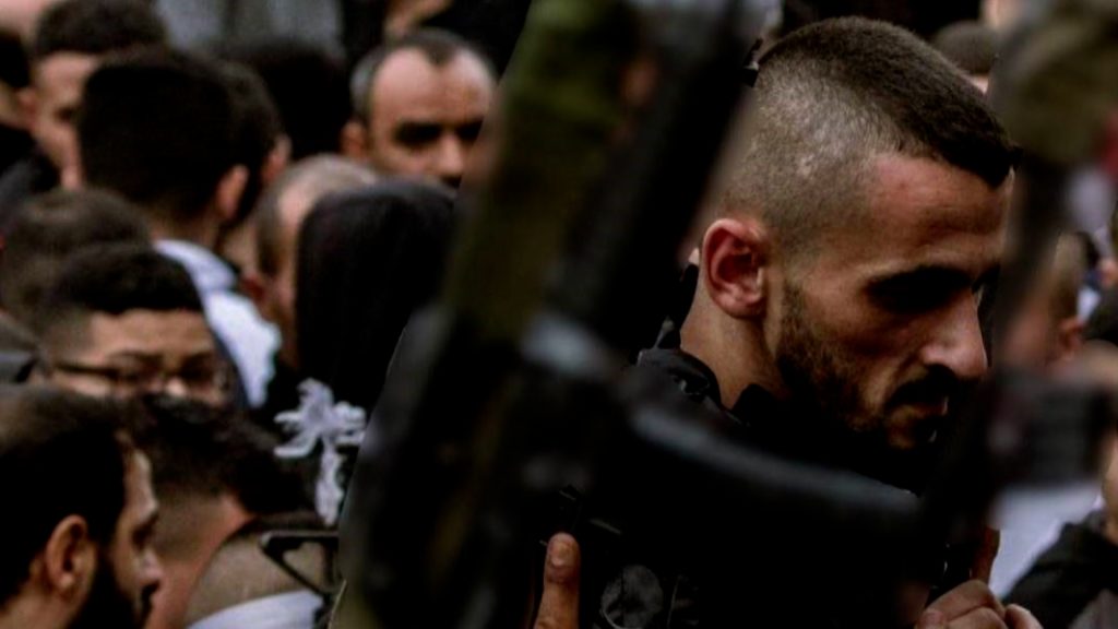 غليان بالضفة واحتضان شعبي لمقاومتها أمام الاحتلال وأمن السلطة