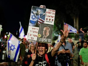 هآرتس: واحد من كل 4 سيغادر إسرائيل إن استطاع