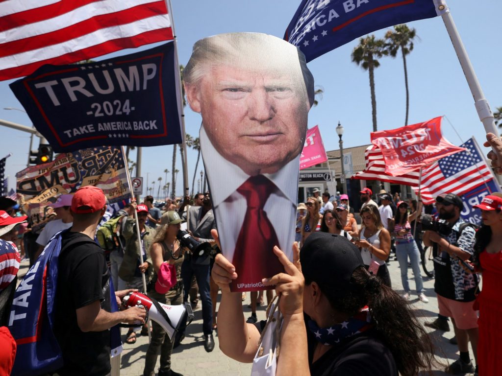 أميركا تحدق في الهاوية.. صحف غربية: إلى أين تتجه الأمور في بلاد العم سام؟