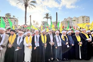 لبنان يودع هنية بصلاة غائب ومسيرات غاضبة