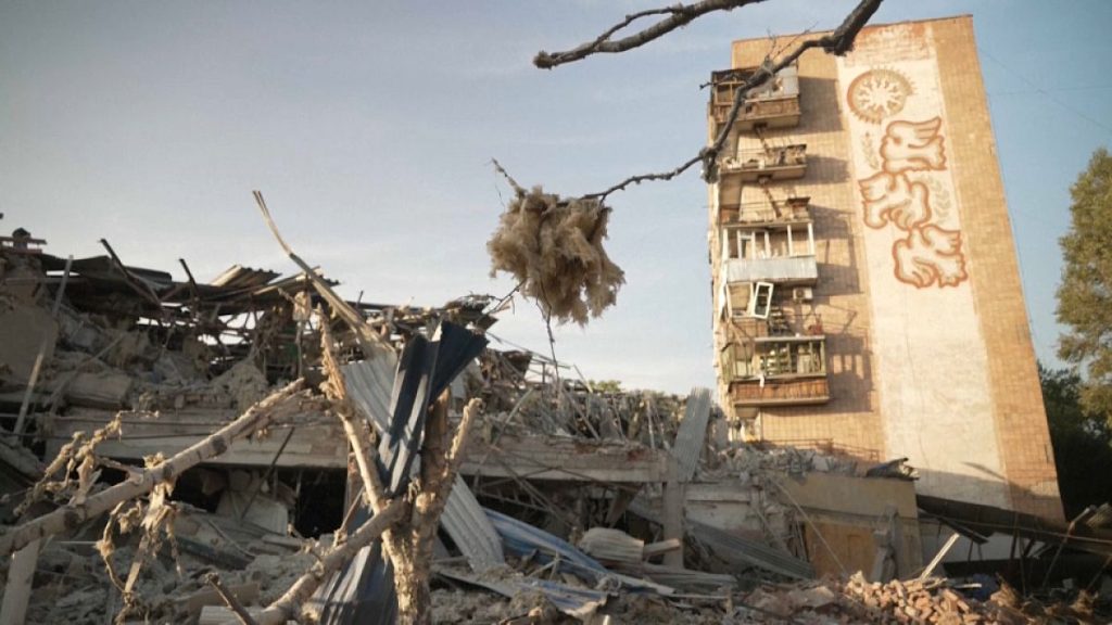 مقتل خمسة أشخاص في قصف أوكراني على بيلغورود وإصابة اثنين في ضربة روسية على فندق