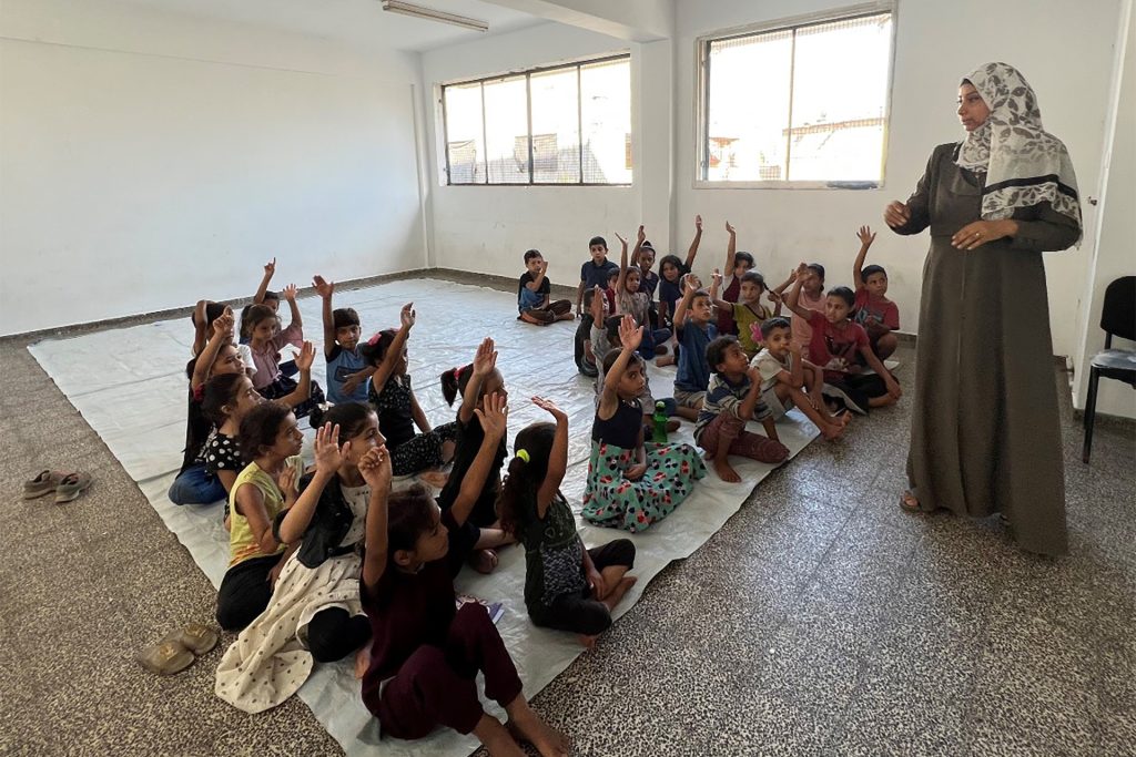 هكذا يعود أبناء غزة إلى التعليم رغم الحرب