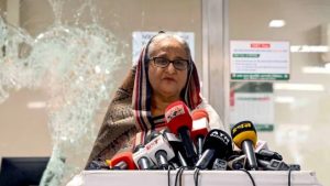 نهاية المرأة الحديدية.. كيف أطاحت الاحتجاجات برئيسة وزراء بنغلاديش؟