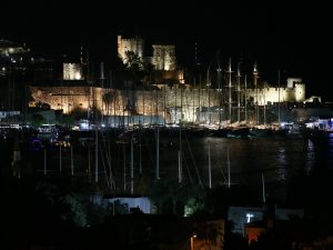 قلعة بودروم التركية.. متعة المتاحف الليلية