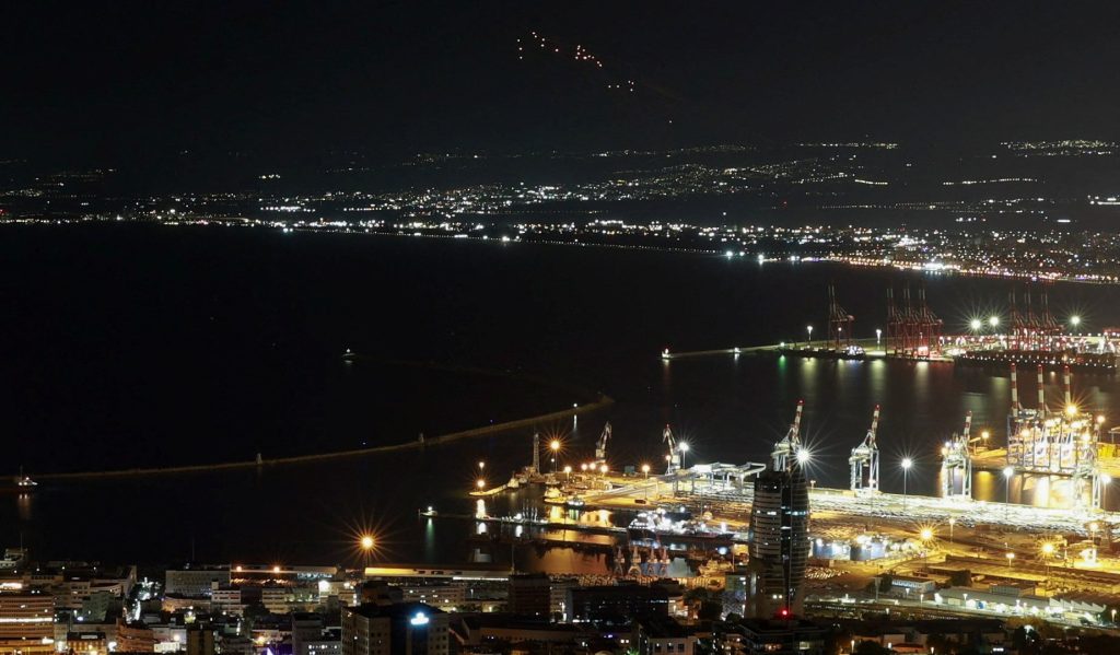 للمرة الأولى.. حزب الله يقصف مستوطنة بيت هيلل بعشرات الصواريخ