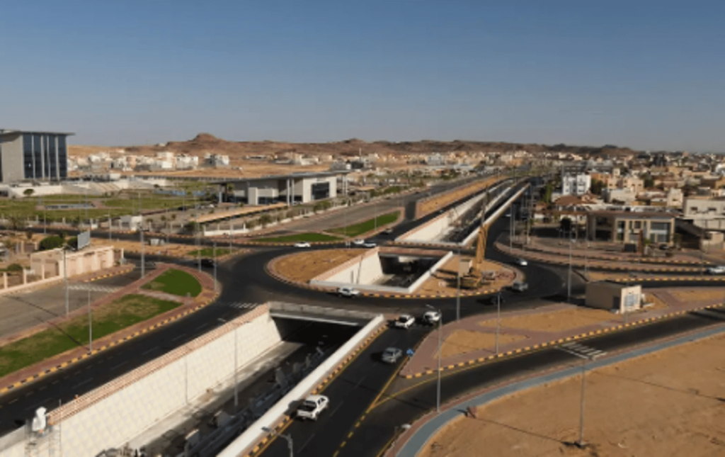 إنجاز 95% من مشروع جسر ونفق طريق الملك خالد بمدينة سكاكا