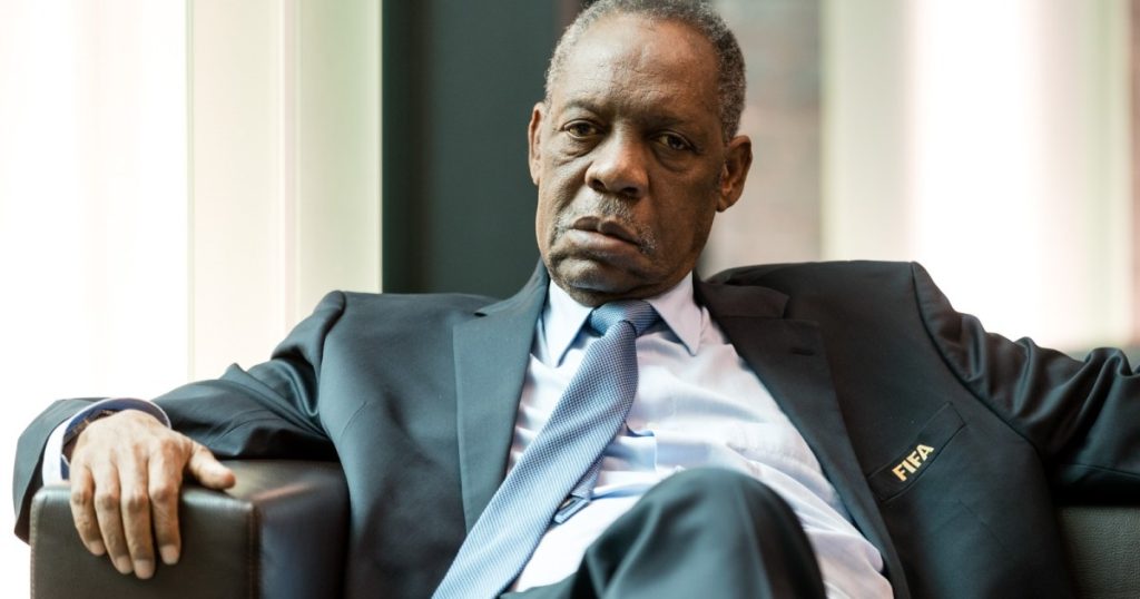 وفاة عيسى حياتو الرئيس الأسبق للاتحاد الأفريقي لكرة القدم
