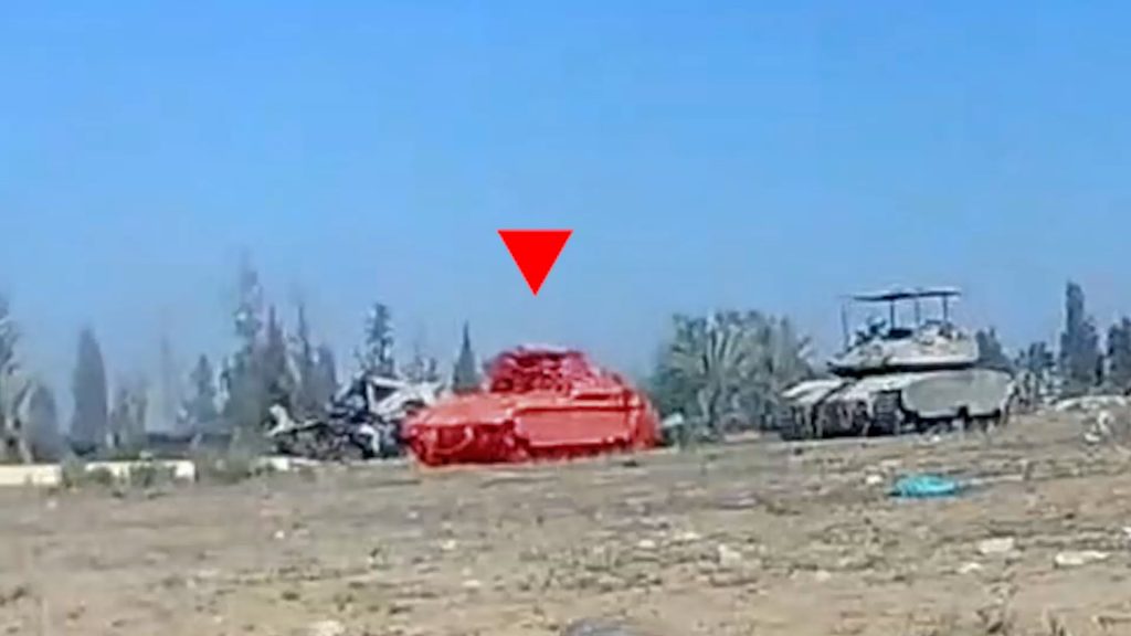 شاهد.. القسام تستهدف آليات إسرائيلية شرقي رفح ثأرا لهنية