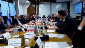 خلاف حاد بين نتنياهو وغالانت حول “فيلادلفيا” يهدد صفقة تبادل الأسرى