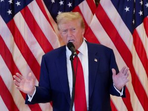 ما تأثير إعلان جمهوريين دعمهم للمرشحة الديمقراطية هاريس؟