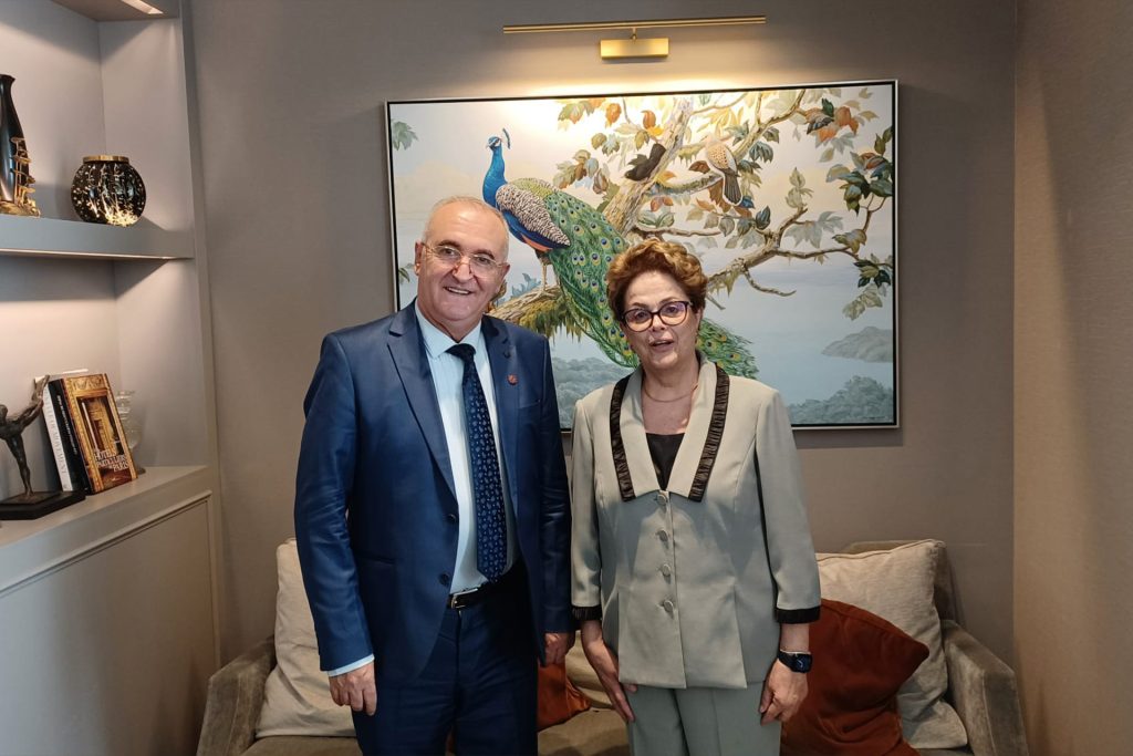 ما الفوائد التي ستجنيها الجزائر بعد انضمامها إلى بنك البريكس؟