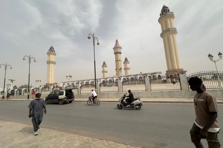 المسجد الكبير في مدينة طوبى السنغالية