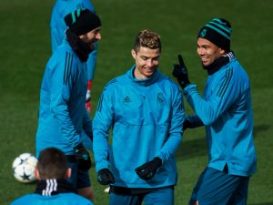 رونالدو يطالب النصر بالتعاقد مع زميله السابق في ريال مدريد