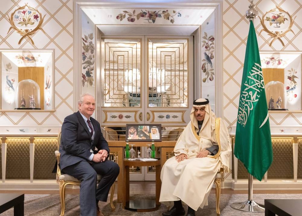 وزير الخارجية يلتقي عضو مجلس الشيوخ الأمريكي فان هولين