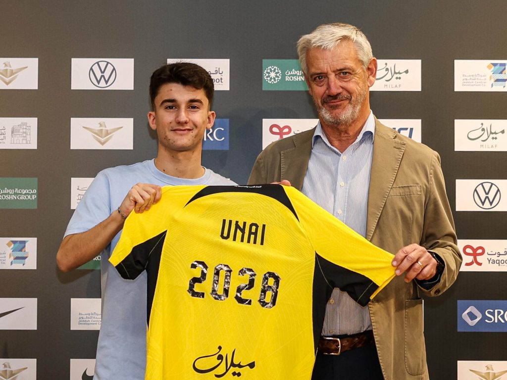 انضمام هيرناندير لنادي الاتحاد السعودي يثير عاصفة في برشلونة