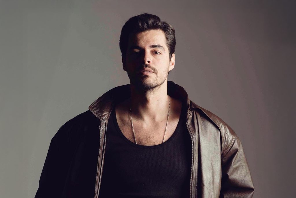 بيرك أتان في حالة حرجة بعد حادث سير أثناء توجهه لتصوير “جبل القلب”