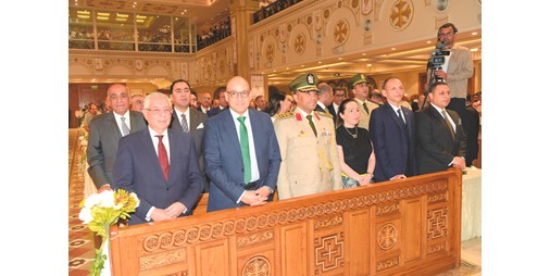 السيسي مهنئاً أقباط مصر بالكويت: لمصرنا العزيزة المزيد من الازدهار