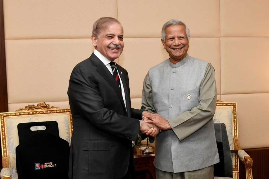 لأول مرة منذ 15 عاما.. بنغلاديش وباكستان تتواصلان دبلوماسيا